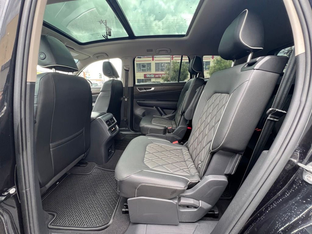 2024 Volkswagen Atlas 2.0T SEL Premium R-Line