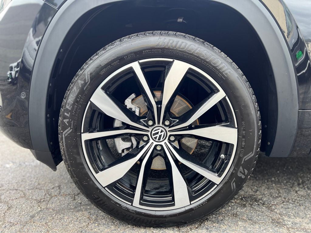 2024 Volkswagen Atlas 2.0T SEL Premium R-Line