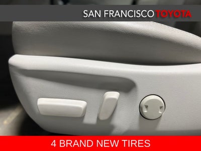 2012 Toyota Camry Hybrid XLE