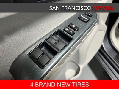 2012 Toyota Camry Hybrid XLE