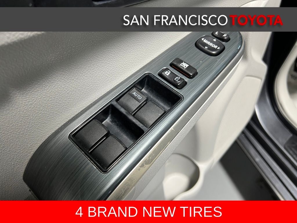 2012 Toyota Camry Hybrid XLE