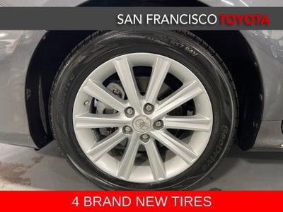 2012 Toyota Camry Hybrid XLE