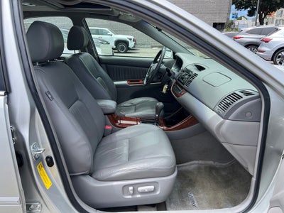 2004 Toyota Camry XLE