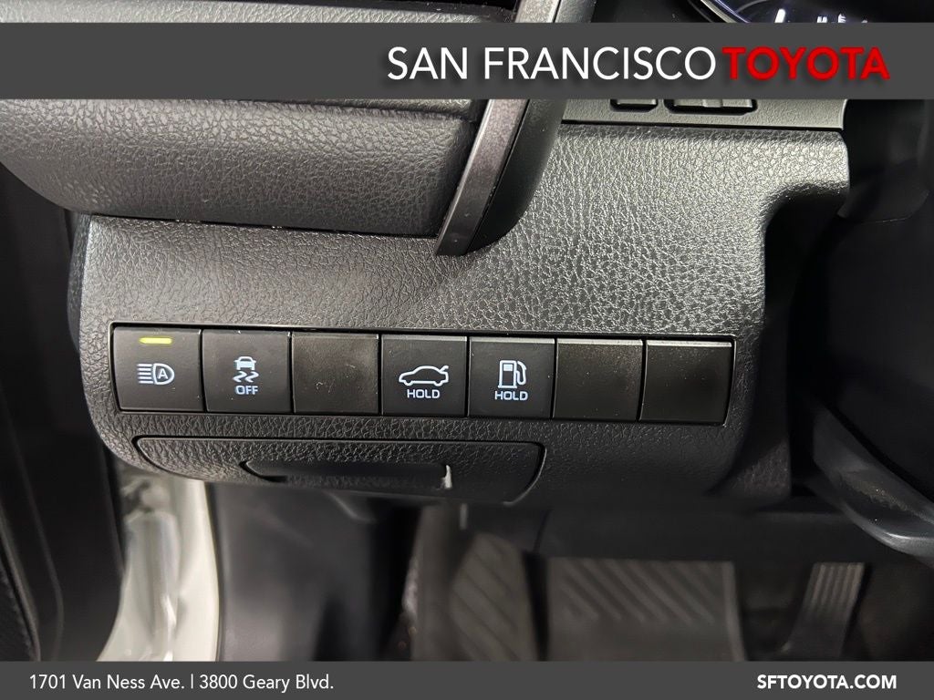 2023 Toyota Camry Hybrid SE