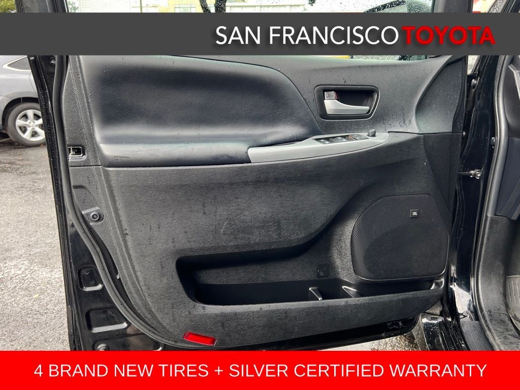 2019 Toyota Sienna SE 7 Passenger