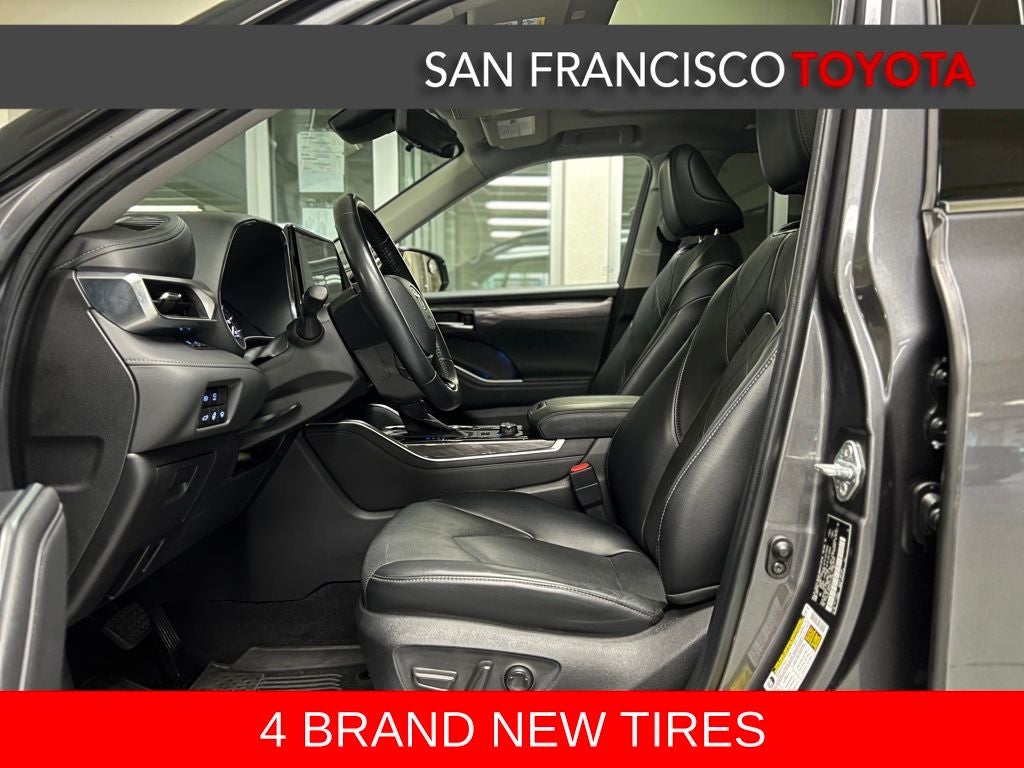 2022 Toyota Highlander Platinum