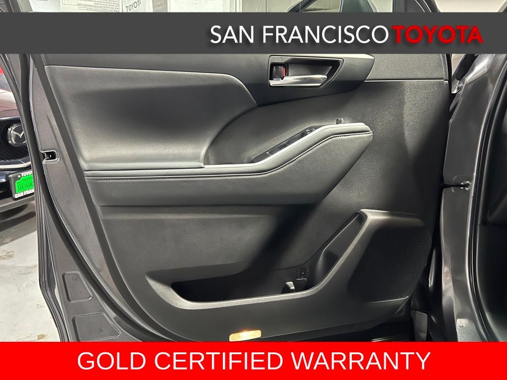 2022 Toyota Highlander Hybrid XLE