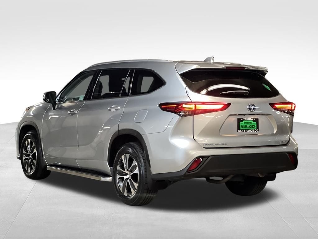 2022 Toyota Highlander Hybrid XLE