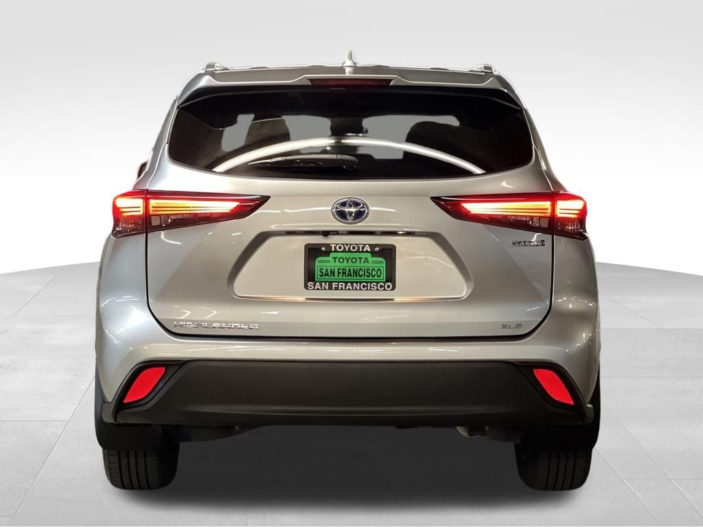 2022 Toyota Highlander Hybrid XLE