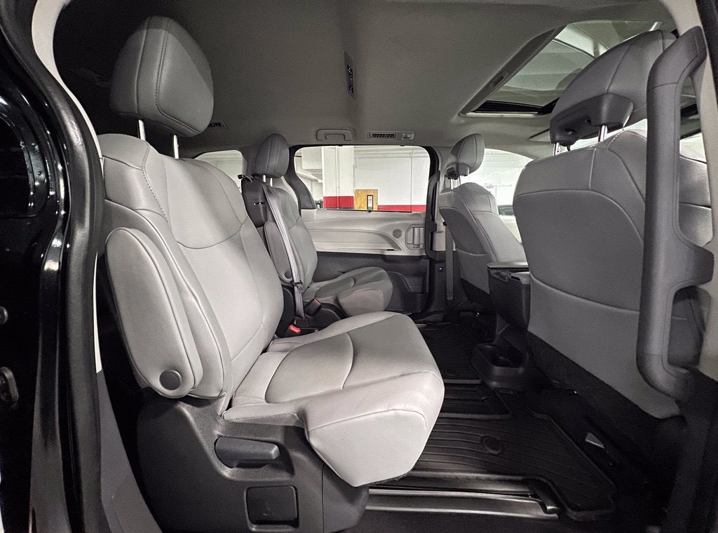 2023 Toyota Sienna XLE 8 Passenger