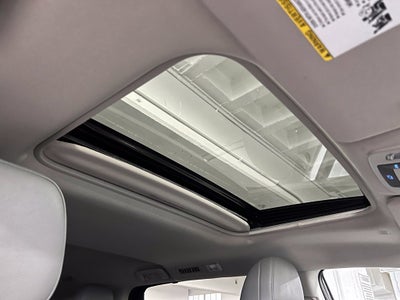 2023 Toyota Sienna XLE 8 Passenger
