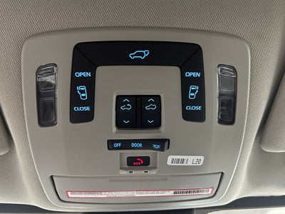 2023 Toyota Sienna XLE 8 Passenger