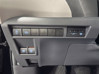 2023 Toyota Sienna XLE 8 Passenger