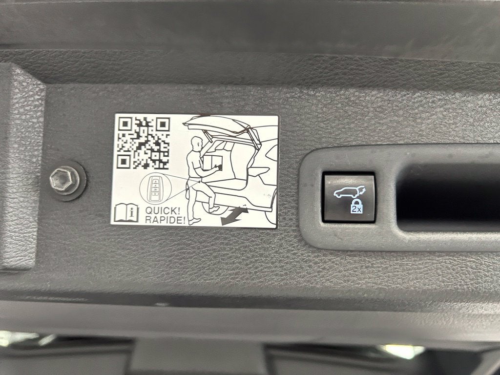 2023 Toyota Sienna XLE 8 Passenger