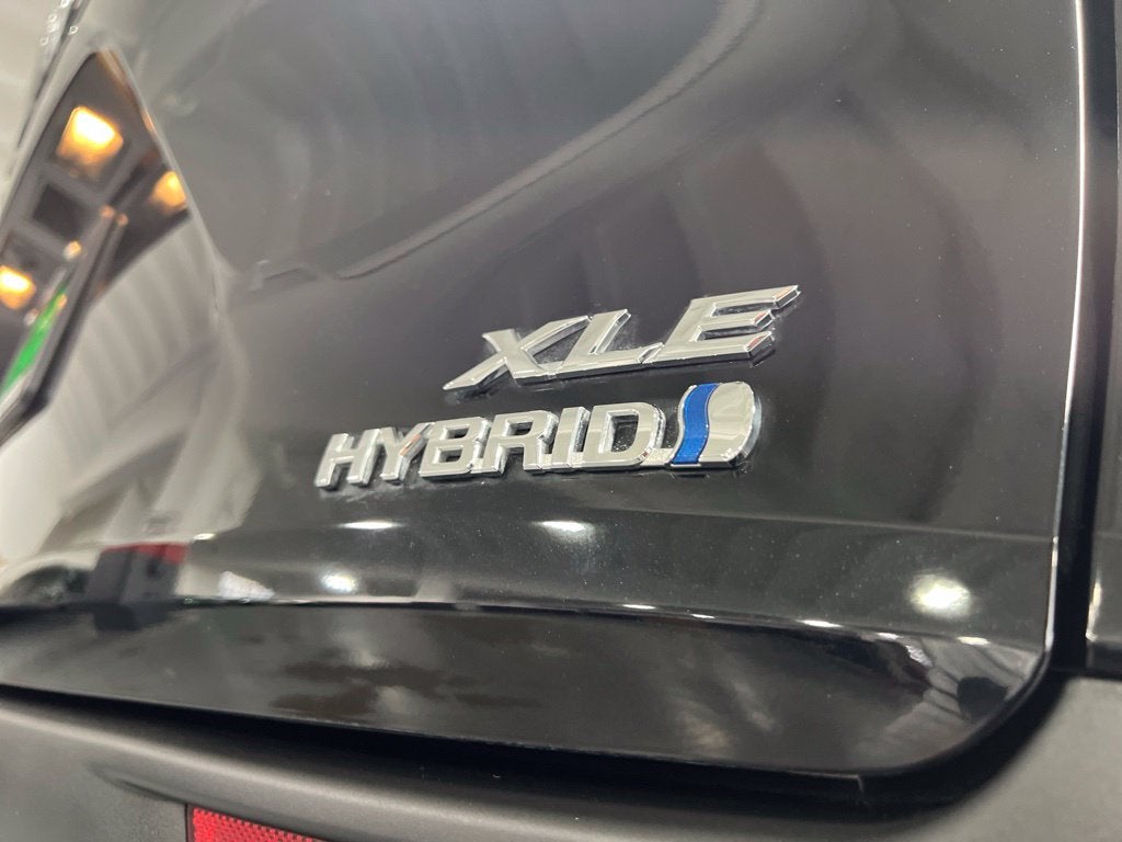 2023 Toyota Sienna XLE 8 Passenger