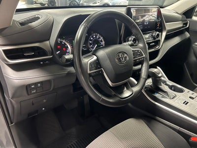 2023 Toyota Highlander LE