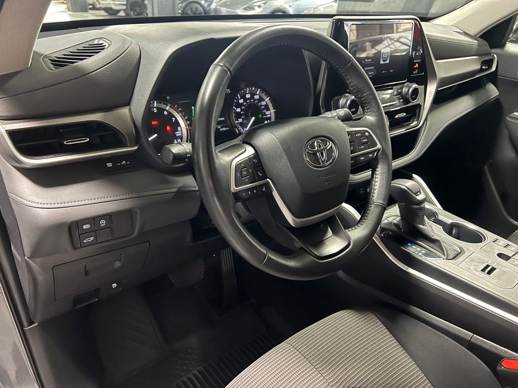 2023 Toyota Highlander LE