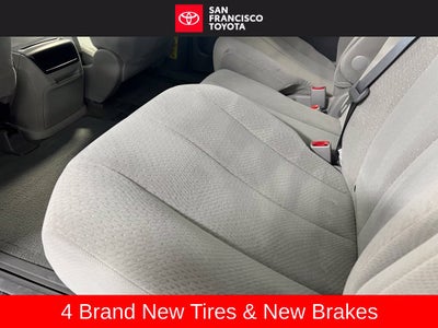 2013 Toyota Sienna LE 8 Passenger