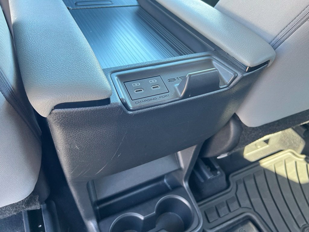 2026 Toyota Sienna LE 7 PASSENGERS