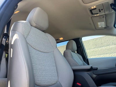 2026 Toyota Sienna LE 7 PASSENGERS