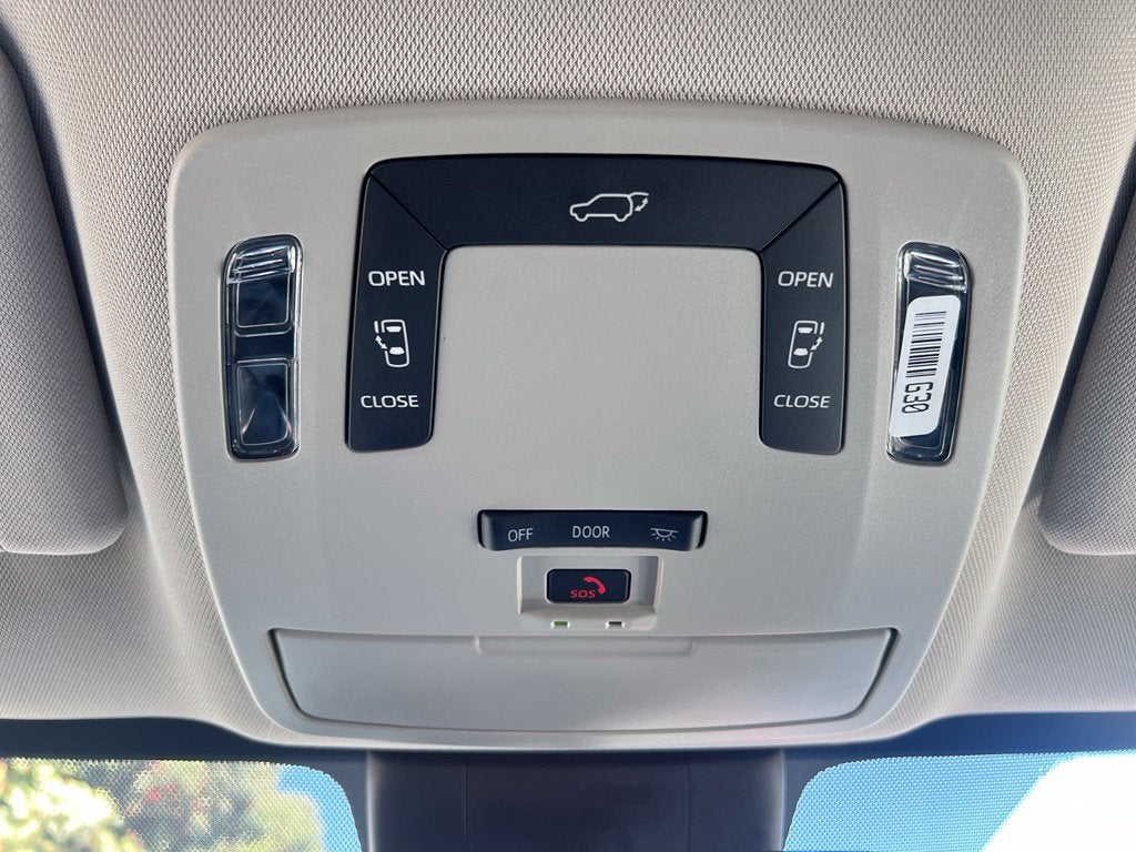 2026 Toyota Sienna LE 7 PASSENGERS