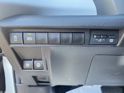 2026 Toyota Sienna LE 7 PASSENGERS