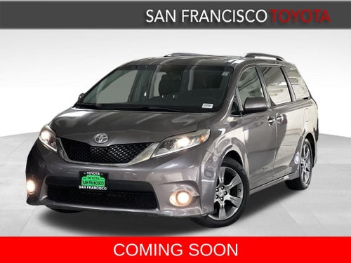2016 Toyota Sienna SE Premium 8 Passenger