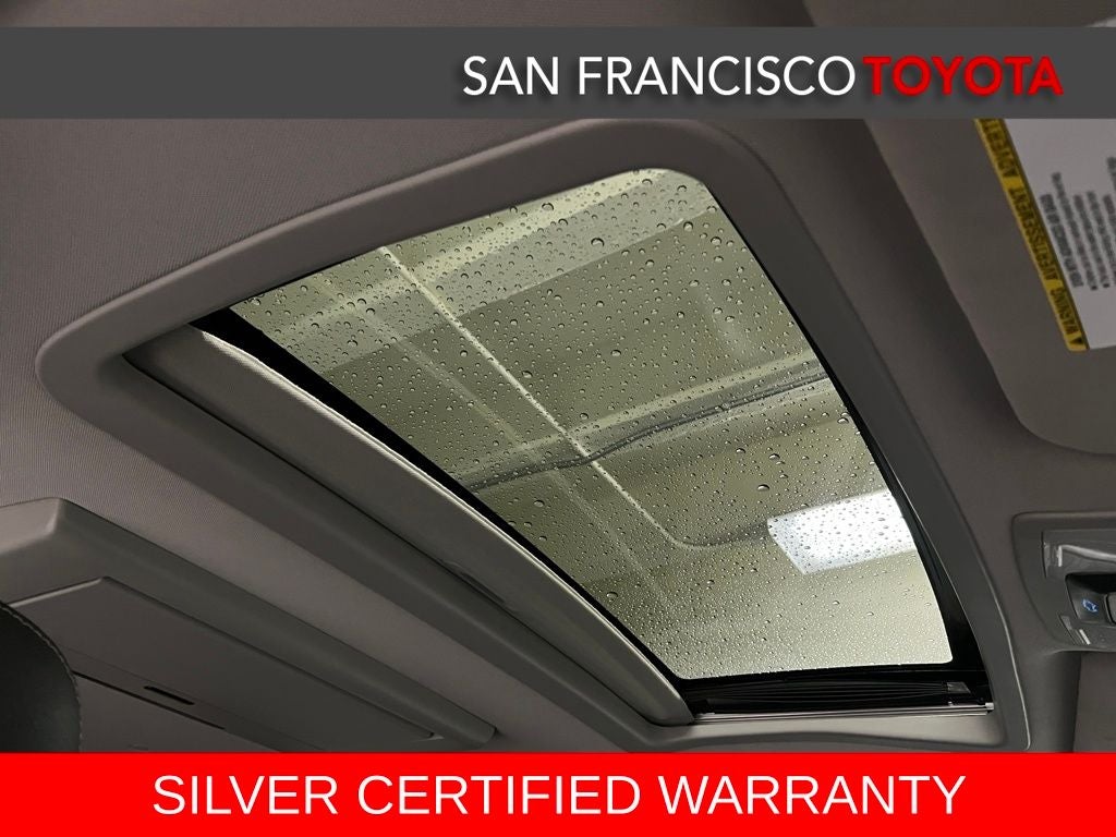 2016 Toyota Sienna SE Premium 8 Passenger