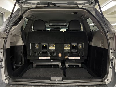 2016 Toyota Sienna SE Premium 8 Passenger