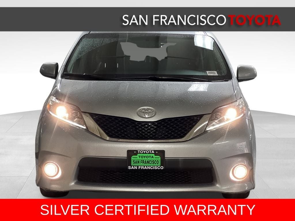 2016 Toyota Sienna SE Premium 8 Passenger