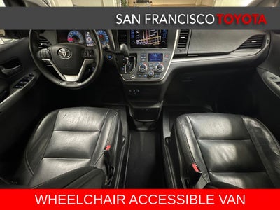 2017 Toyota Sienna SE 8 Passenger