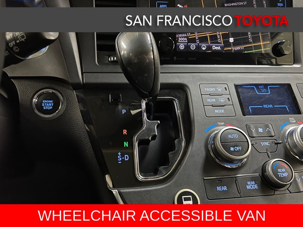 2017 Toyota Sienna SE 8 Passenger