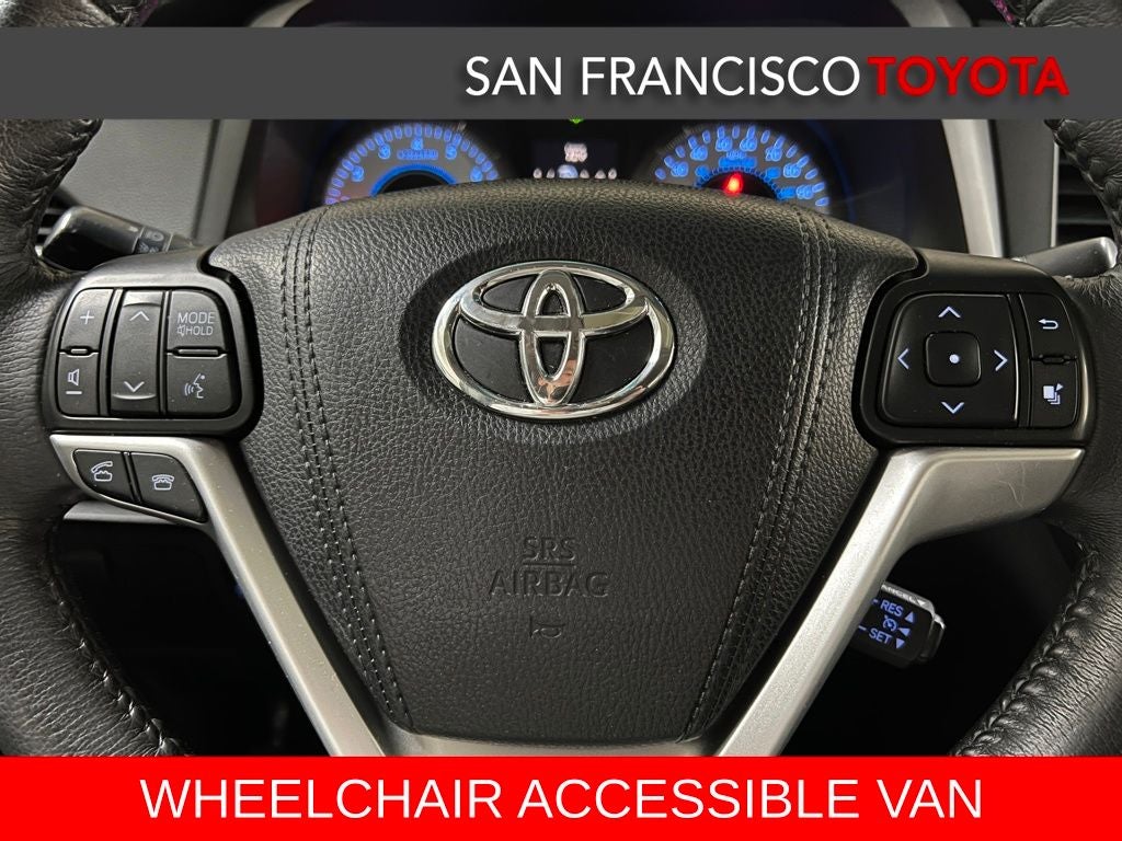 2017 Toyota Sienna SE 8 Passenger