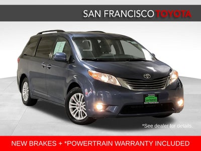 2016 Toyota Sienna XLE Premium 8 Passenger