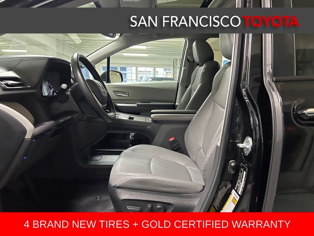 2024 Toyota Sienna XLE 8 Passenger