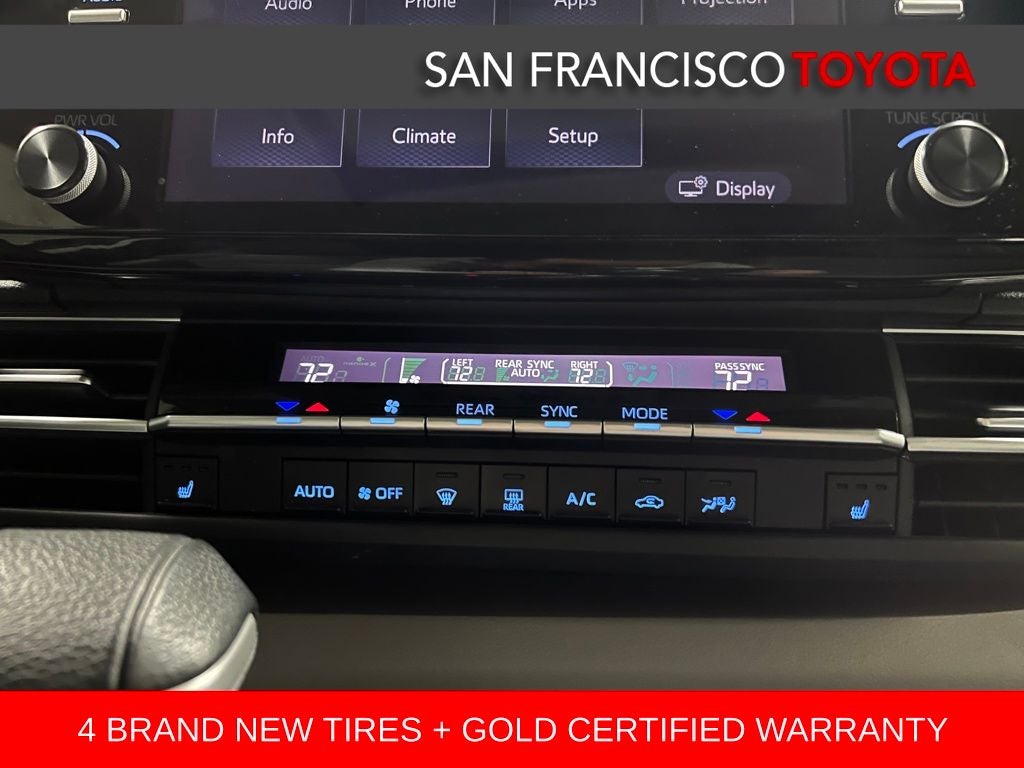 2024 Toyota Sienna XLE 8 Passenger