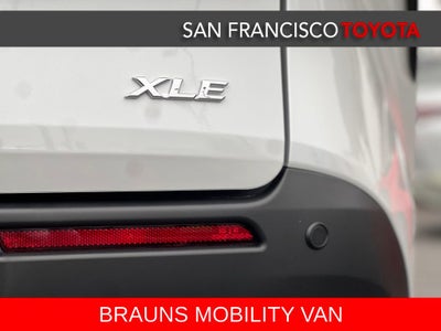 2025 Toyota Sienna XLE 8 Passenger