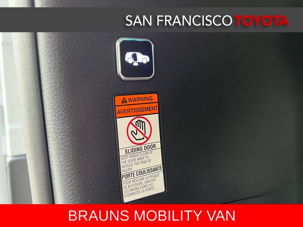 2025 Toyota Sienna XLE 8 Passenger