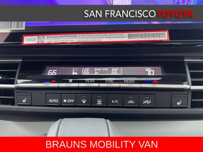 2025 Toyota Sienna XLE 8 Passenger