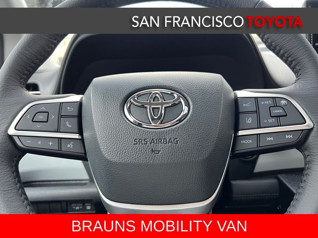 2025 Toyota Sienna XLE 8 Passenger