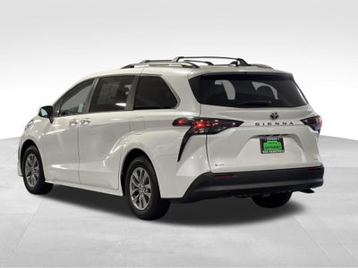 2026 Toyota Sienna XLE 8 Passenger