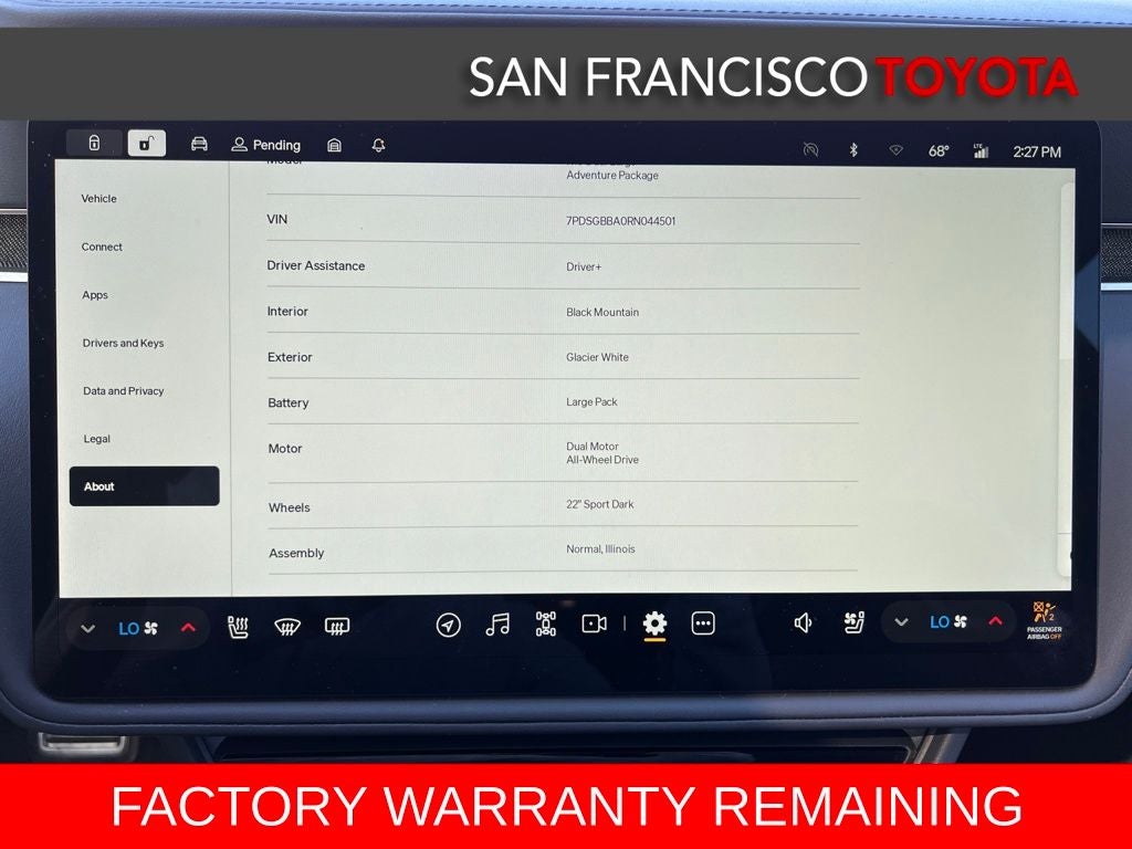 2024 Rivian R1S Adventure