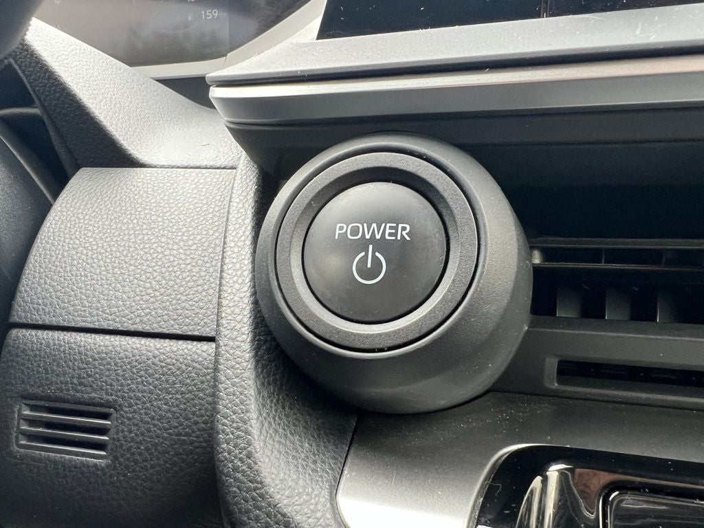 2023 Toyota Prius LE