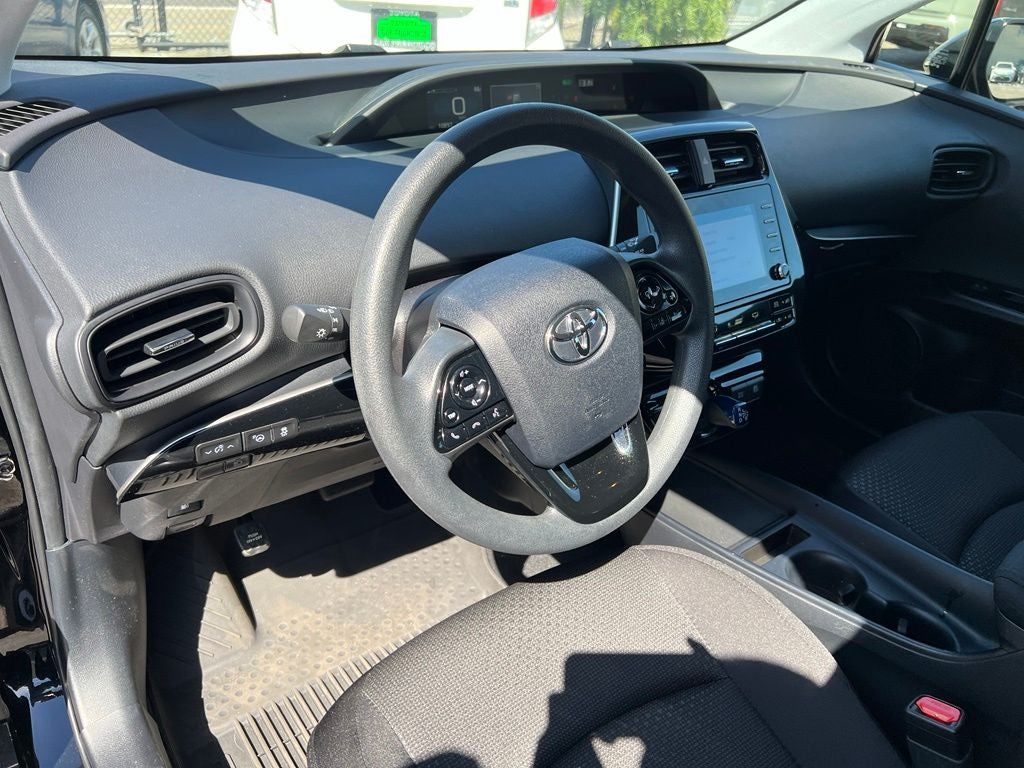 2022 Toyota Prius LE