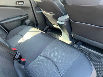 2022 Toyota Prius LE