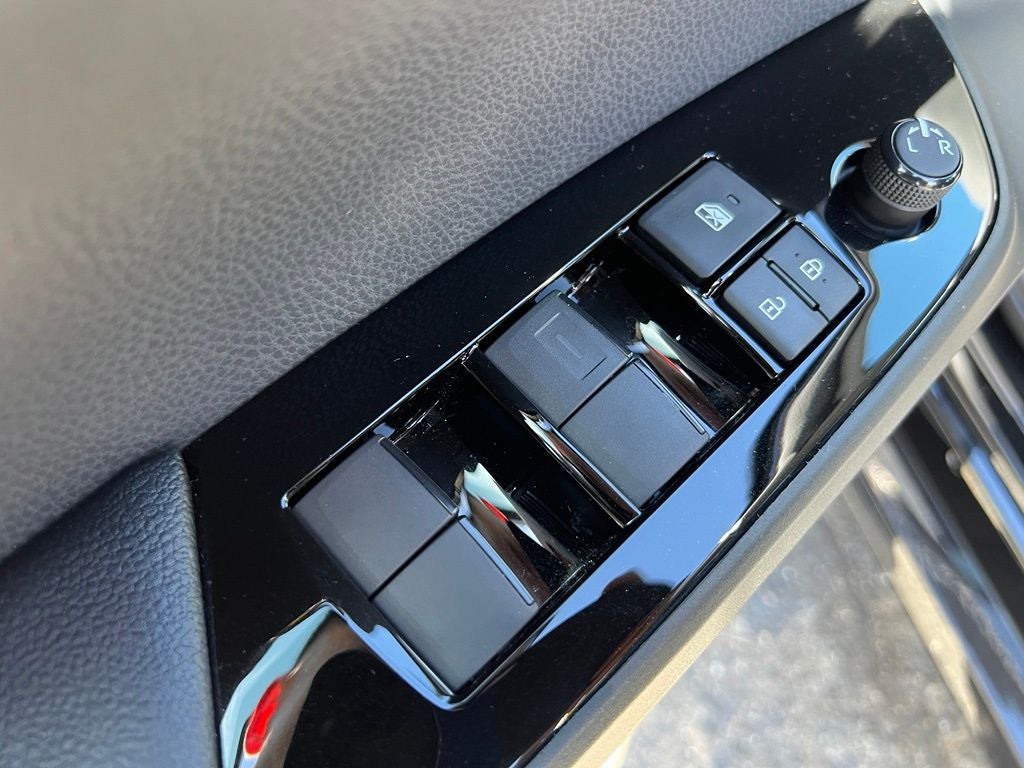 2022 Toyota Prius LE