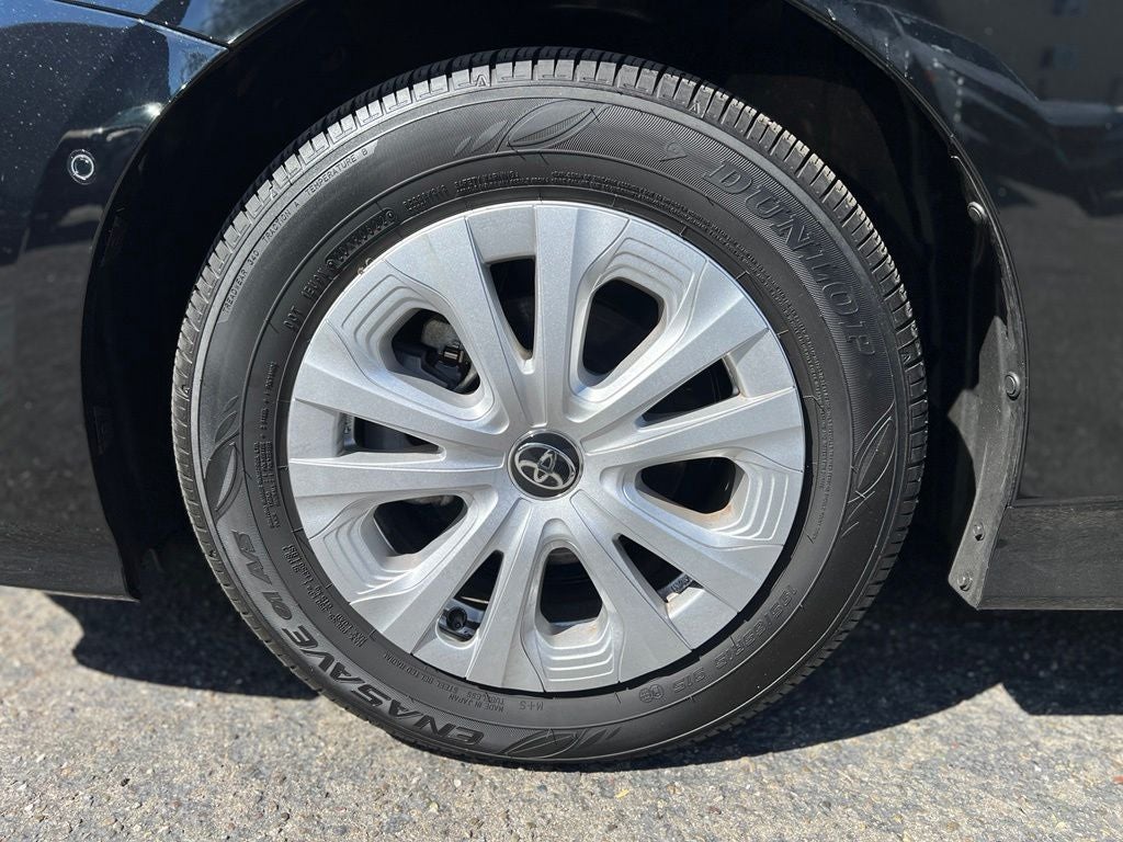 2022 Toyota Prius LE