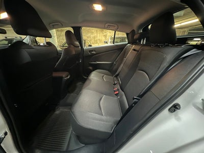 2022 Toyota Prius LE