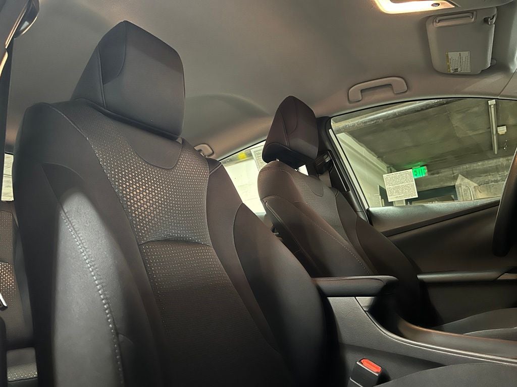 2022 Toyota Prius LE