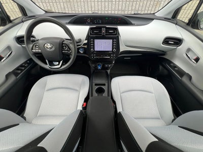 2022 Toyota Prius LE